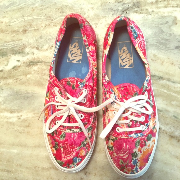 vans off the wall women's shoes